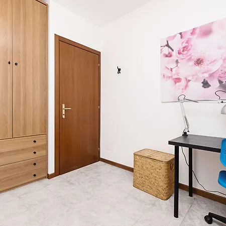 Colourful Flat Borgo Roma *