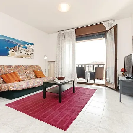 Colourful Flat Borgo Roma