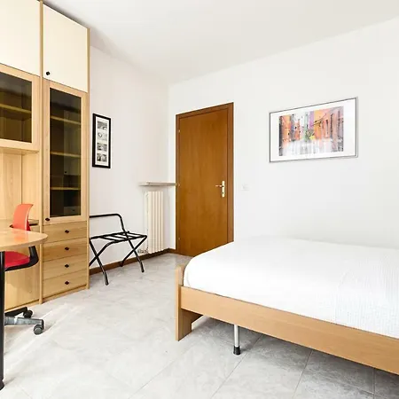 Colourful Flat Borgo Roma