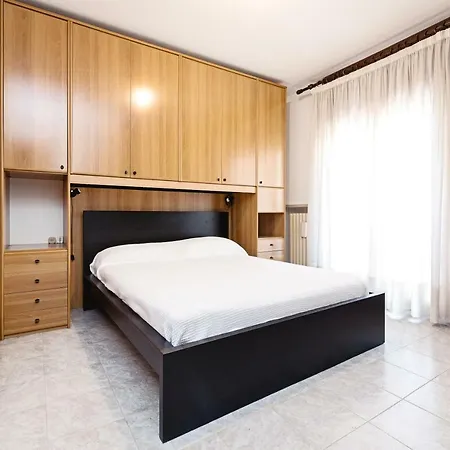Colourful Flat Borgo Roma Apartment Verona